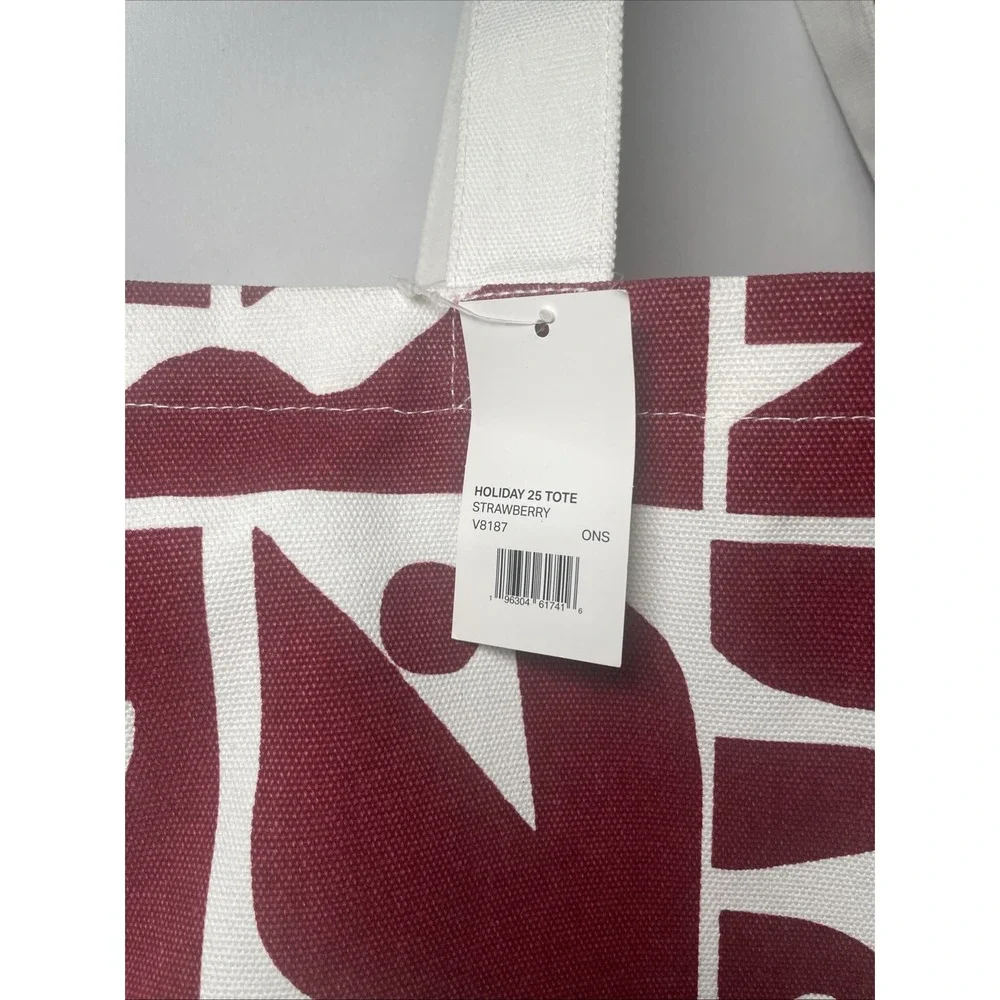 Vuori Oversized Tote Bag Holiday 25 Limited Edition Strawberry Red / White